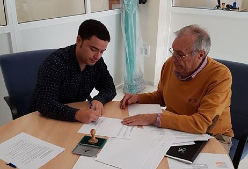 Manuel Varilla Gallardo y Juan Fernández Camacho, Delegado de Deportes y Juventud del Ayuntamiento de Bollullos de la Mitación y Vicepresidente de la Federación Andaluza de Ciclismo respectivamente.