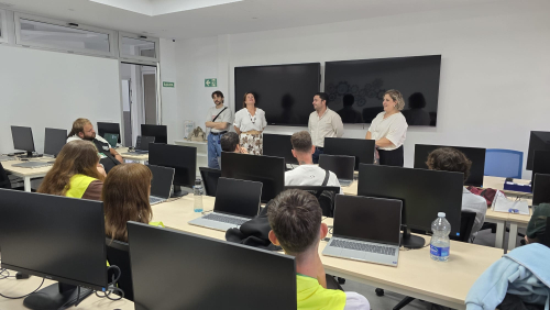 El Ayuntamiento da la bienvenida a nueve jóvenes que se incorporan al programa Activa-T Joven.